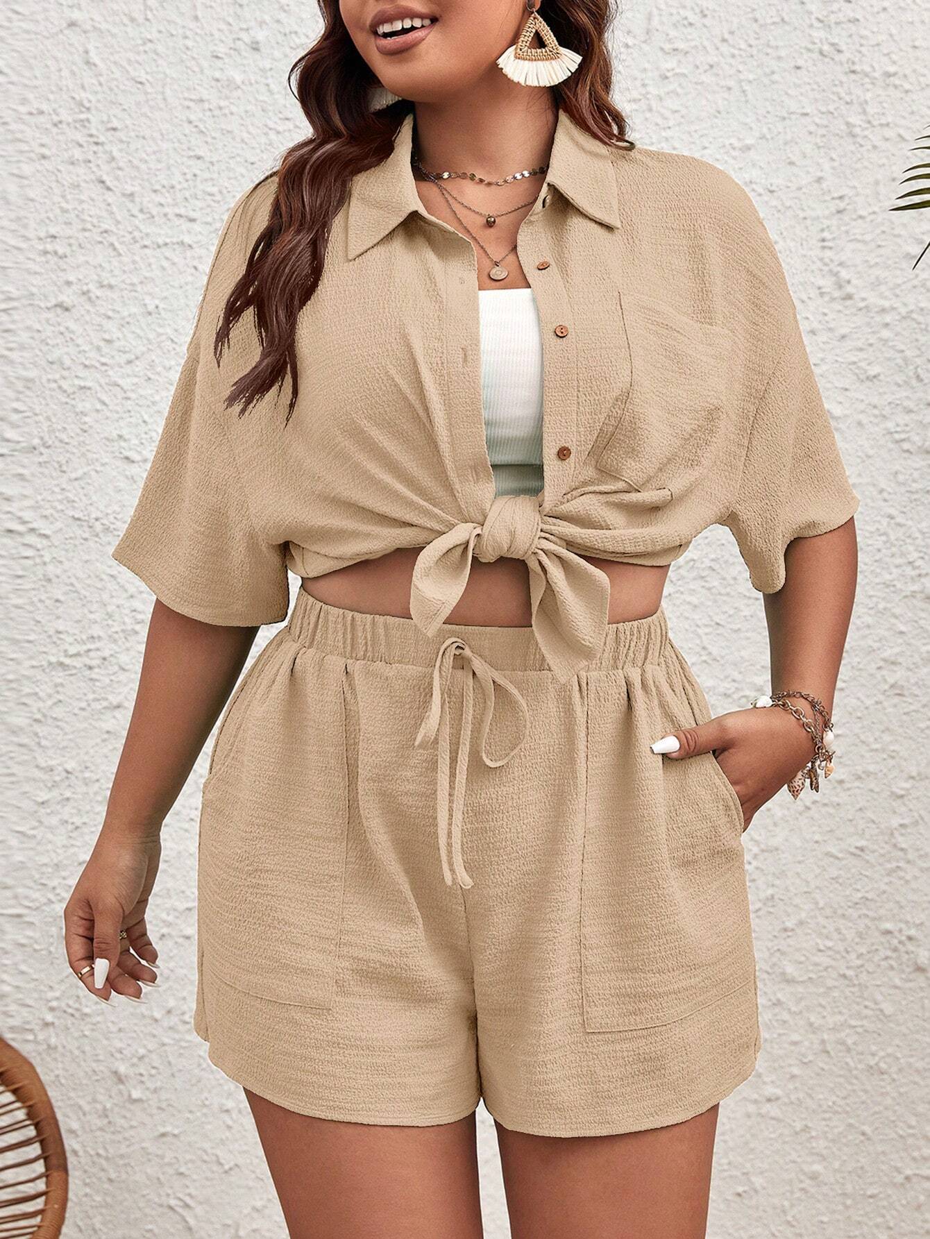 Conjunto Plus Size com Camiseta de Ombro Caído e Shorts - Larissa