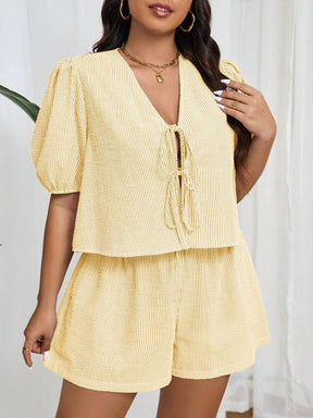 Conjunto Plus Size Listrado de Verão com Camisa e Shorts - Beatriz