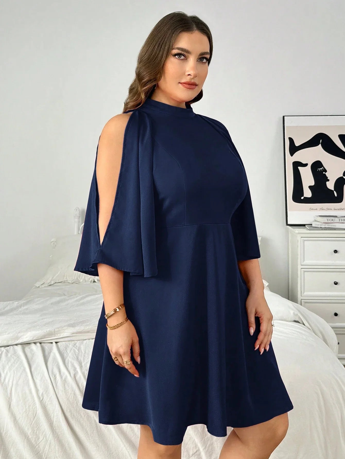 Vestido Solto com Gola Halter e Mangas Morcego  Plus Size - Caroline