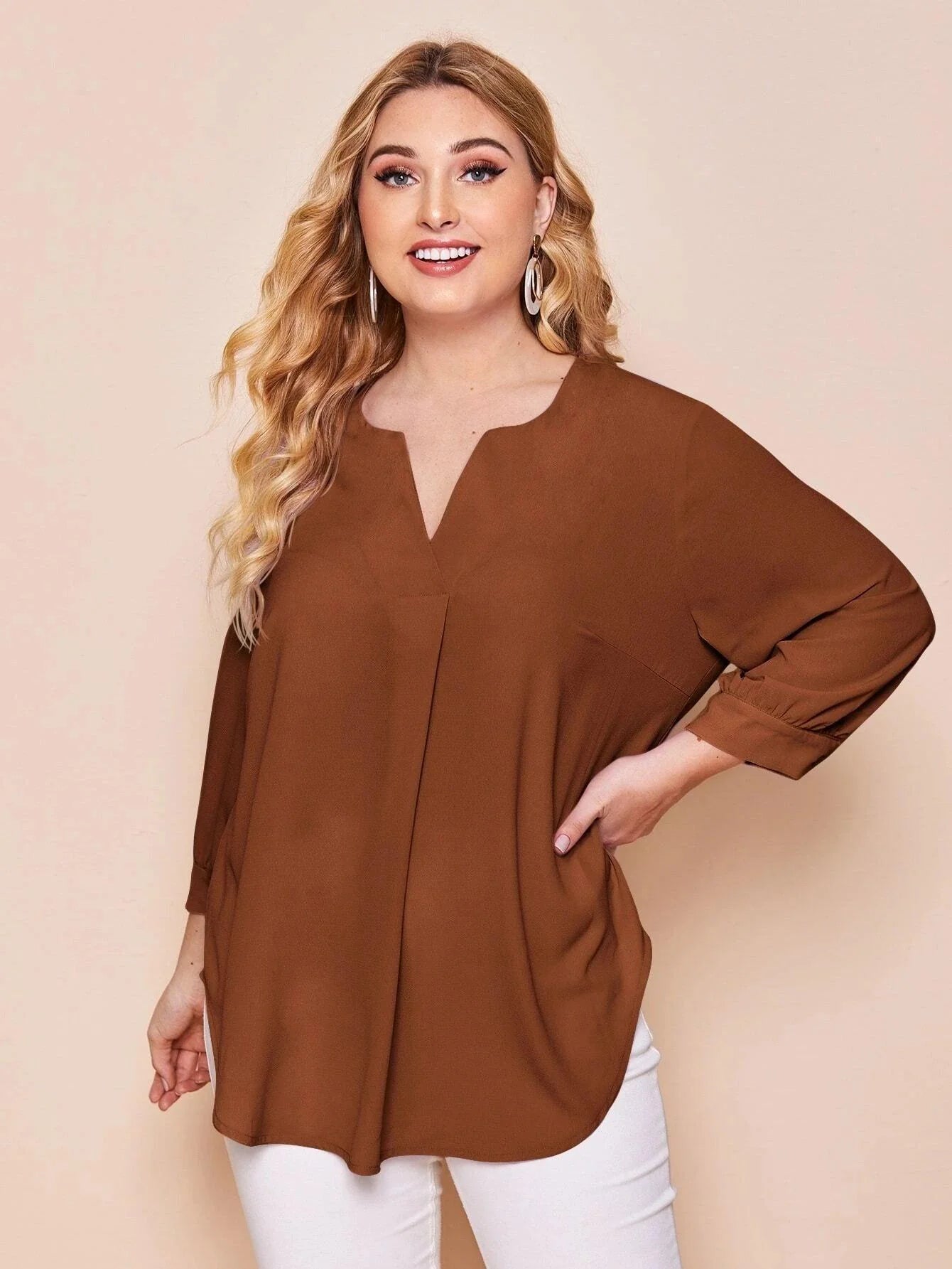 Blusa Social Lisa Plus Size - tassiniSKU_1713793742742_721tassinitassini(A033)1713793742742/746Blusa Social Lisa MarromGcamisa feminina, blusas plus size feminina, blusas plus size, blusas femininas, blusa social feminina, blusa feminina plus size, blusa branca feminina,