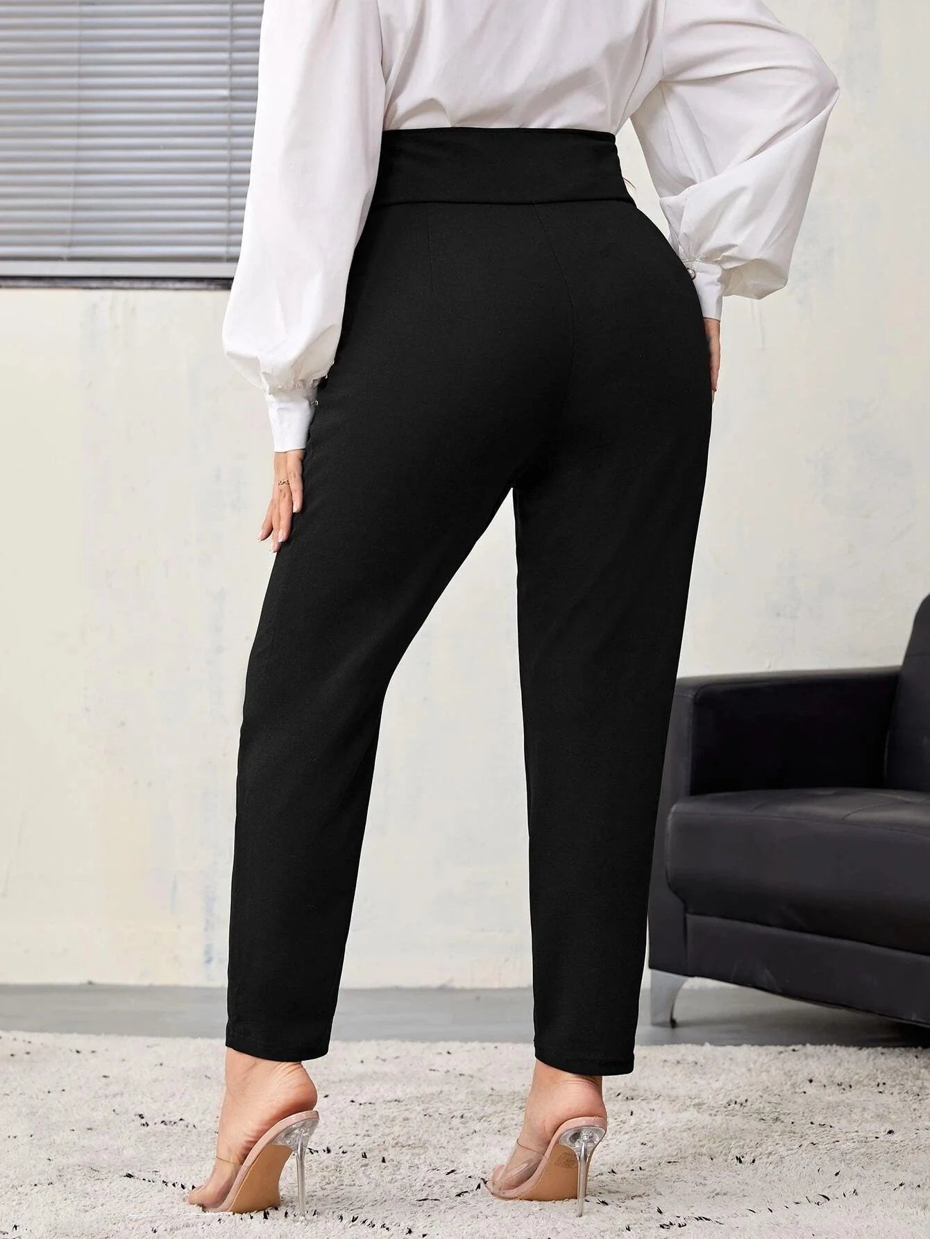 Calça Social De Cintura Alta Plus Size - tassiniSKU_1713756634435_409tassinitassini(A081)1713756634435/853Calça Social De Cintura Alta PretoGCalça Social De Cintura Alta Plus Size