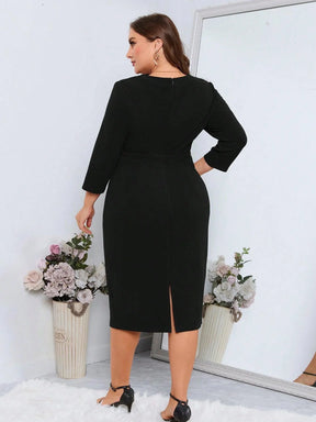 Vestido Com Decote Em V Plus Size - tassiniSKU_1713373970429_781tassinitassini(A071)1713373970429/322Vestido Com Decote Em V PretoGVestido Com Decote Em V Plus Size